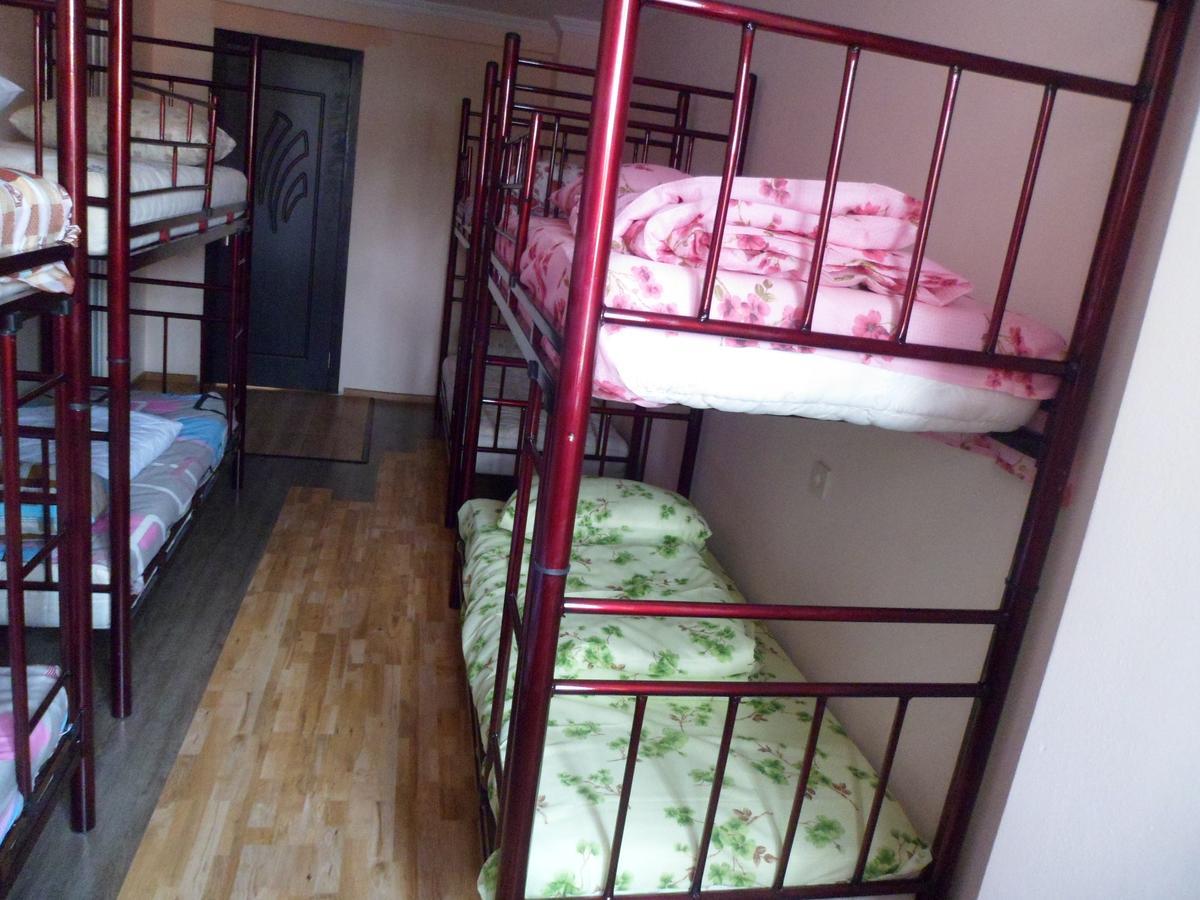 Everyday Cat Hostel บาทูมิ ภายนอก รูปภาพ