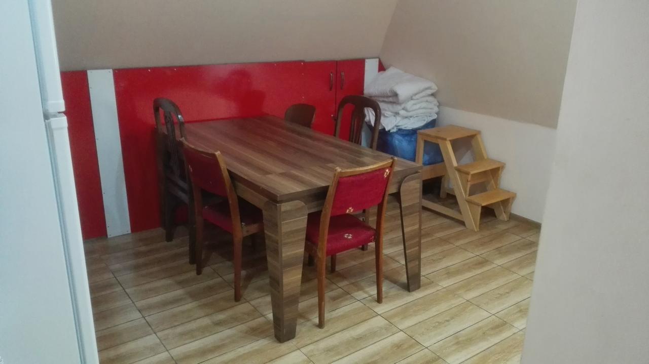 Everyday Cat Hostel บาทูมิ ภายนอก รูปภาพ