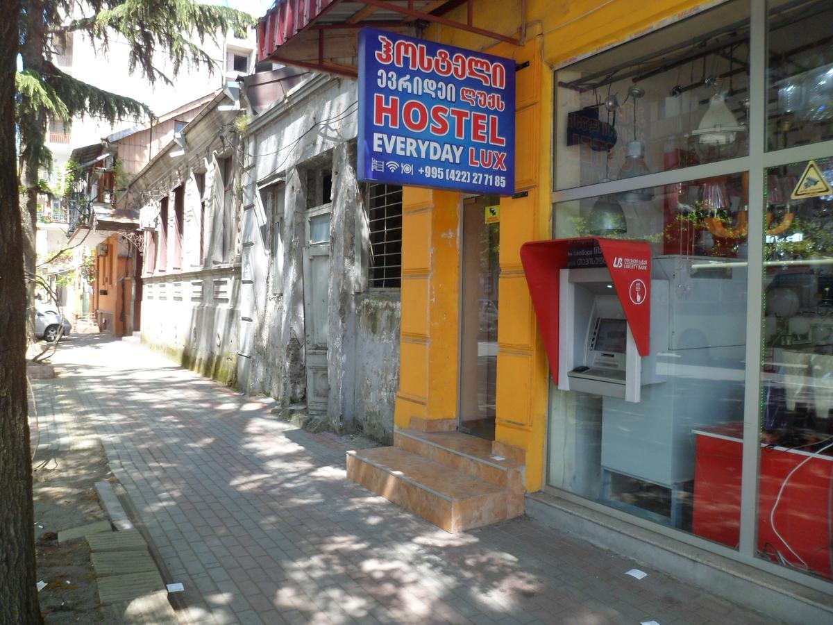 Everyday Cat Hostel บาทูมิ ภายนอก รูปภาพ