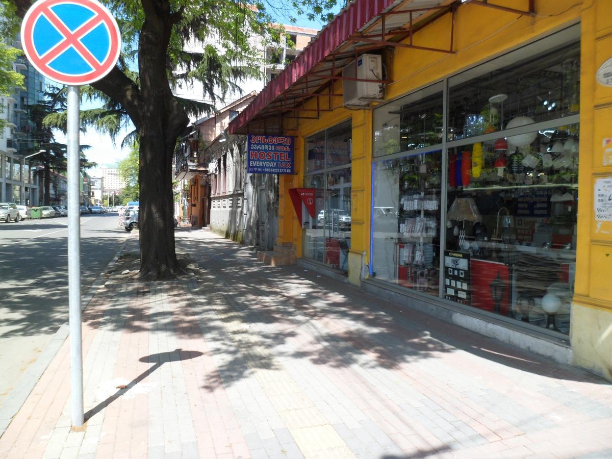 Everyday Cat Hostel บาทูมิ ภายนอก รูปภาพ