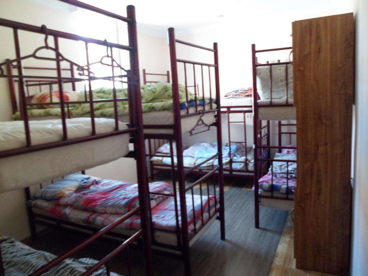 Everyday Cat Hostel บาทูมิ ภายนอก รูปภาพ