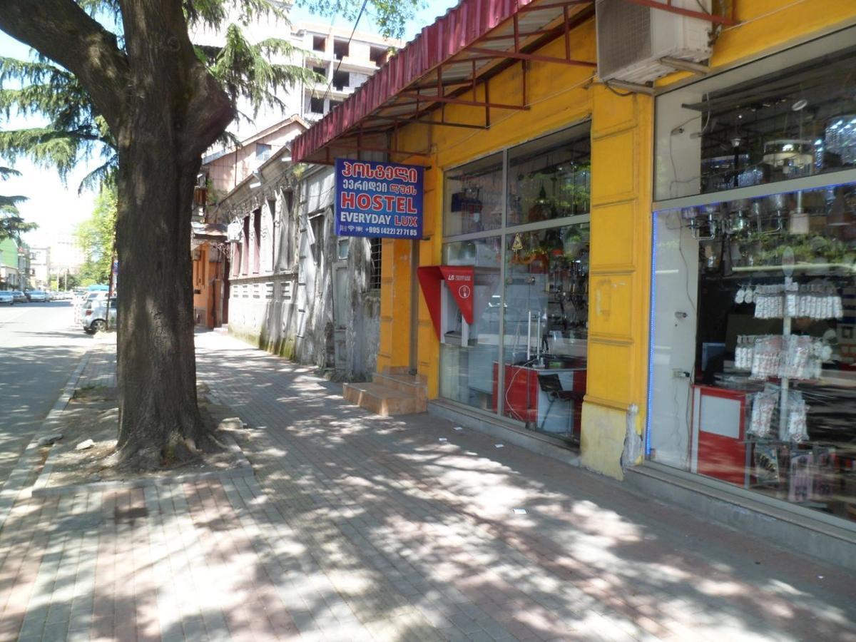Everyday Cat Hostel บาทูมิ ภายนอก รูปภาพ